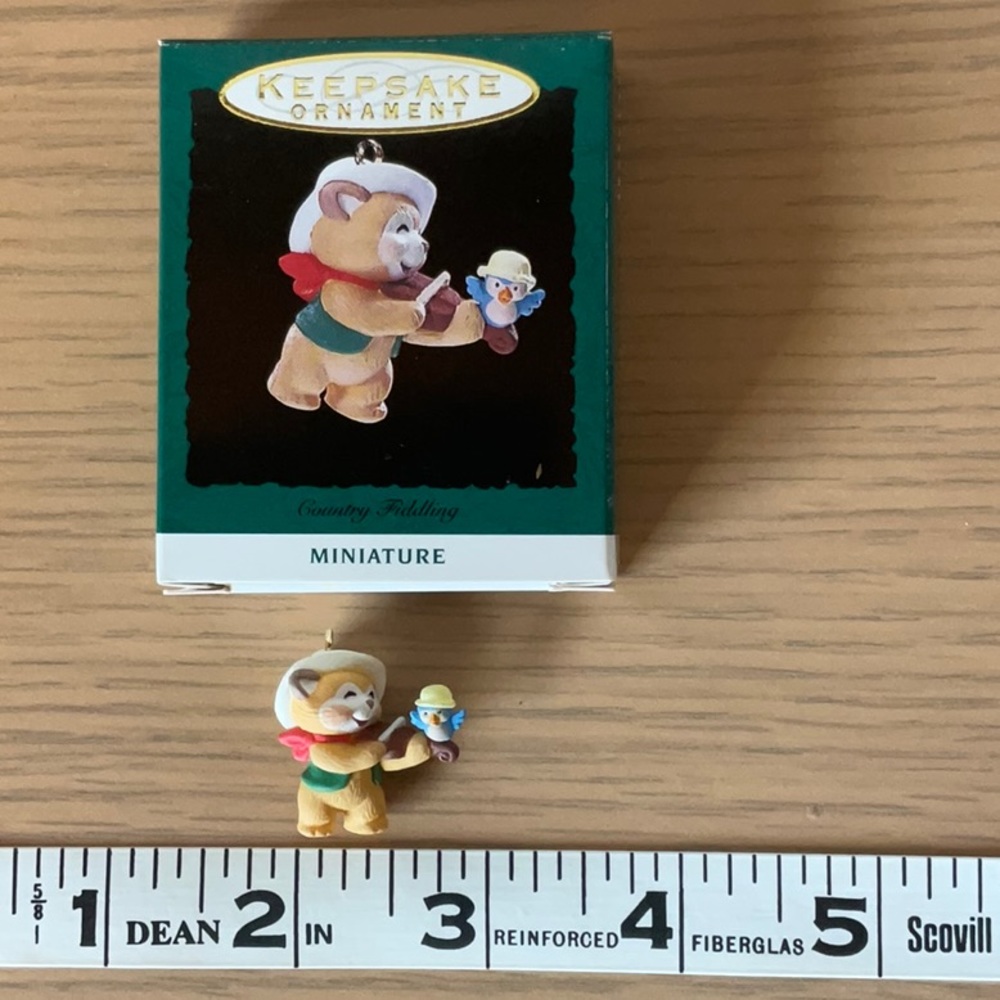1993 Hallmark Keepsake Ornament Country Fiddling Miniature